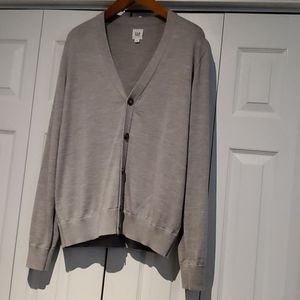GAP NWOT 100% MERINO EXTRA FINE WOOL SWEATER